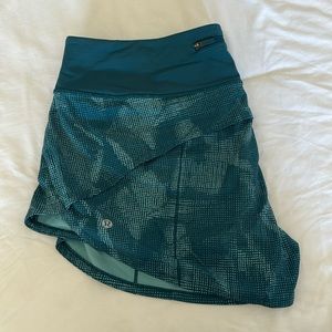 Lululemon speed up mid raise 4” short